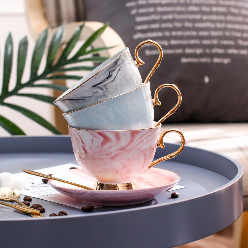 Fashionable And Luxurious Coffee Cups And Saucers